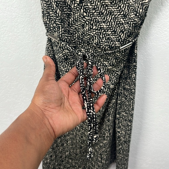 Ann.Taylor Women’s Sleeveless Belted Black Tan Graphic Dress Sz XSP Mini Elegant - Picture 4 of 7